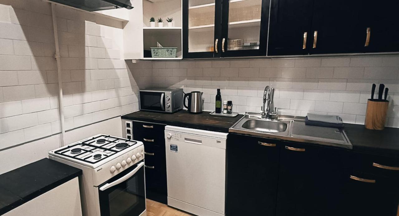 Ideally Located Center 2 Bedrooms Spacious Riga