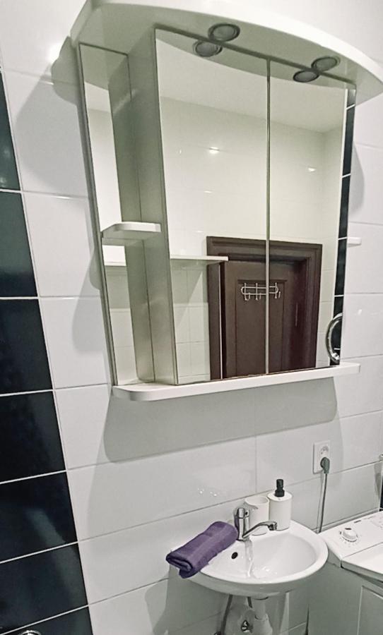 Ideally Located Center 2 Bedrooms Spacious * Riga