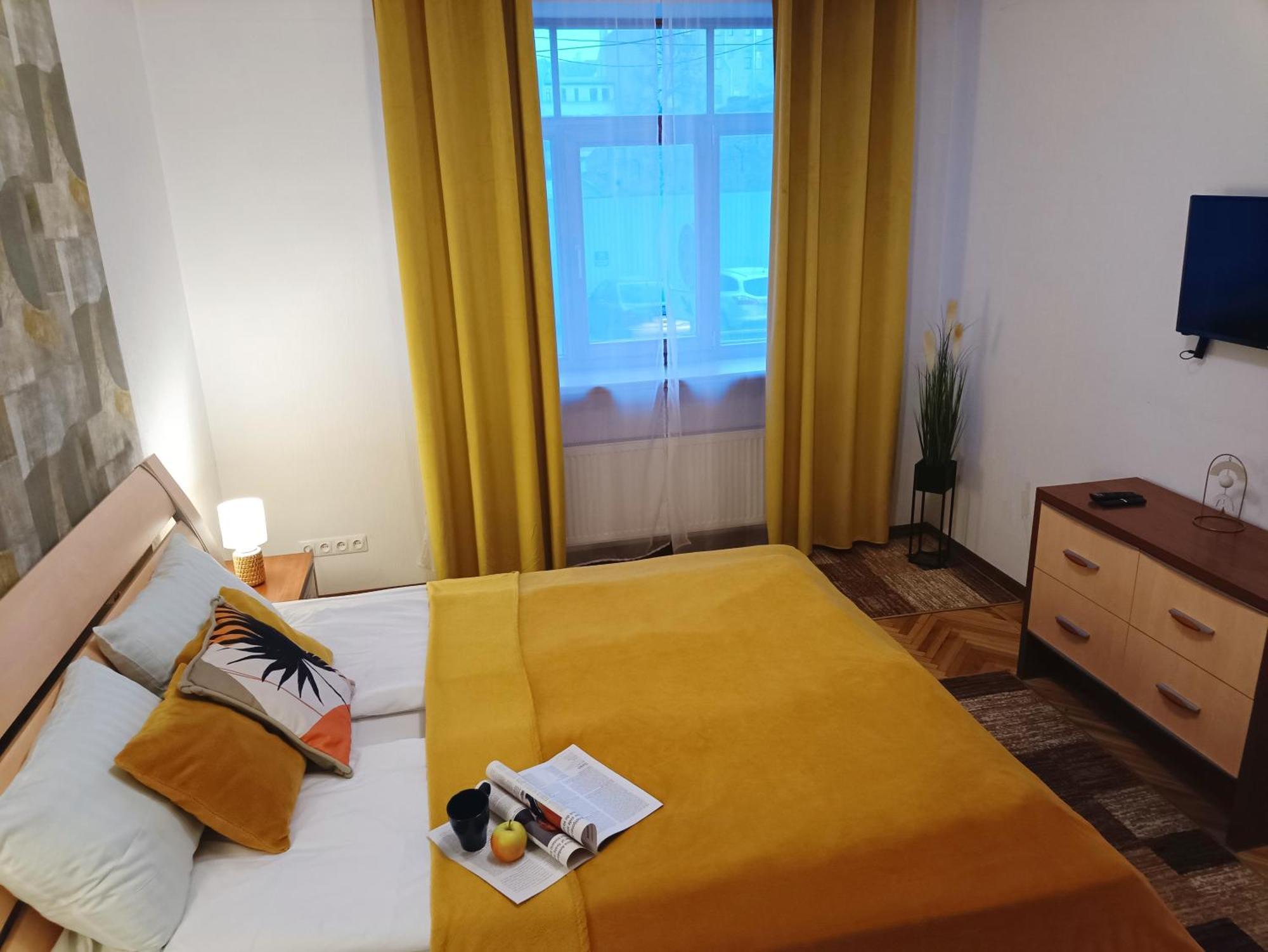 Ideally Located Center 2 Bedrooms Spacious