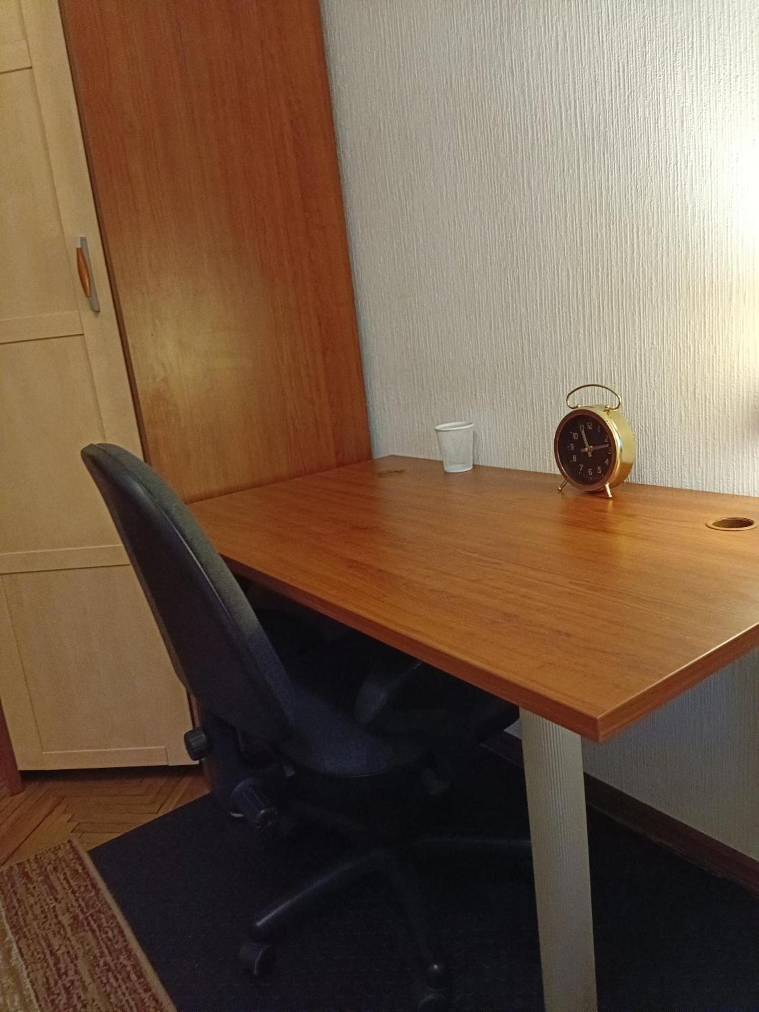 Ideally Located Center 2 Bedrooms Spacious Dzīvoklis