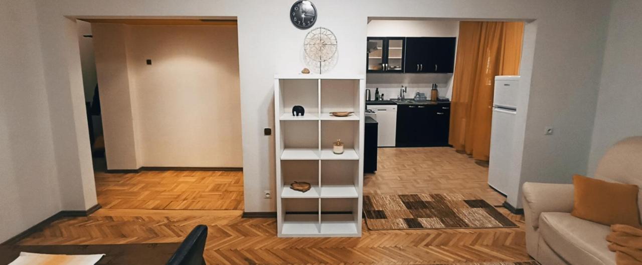 Апартаменты Ideally Located Center 2 Bedrooms Spacious *